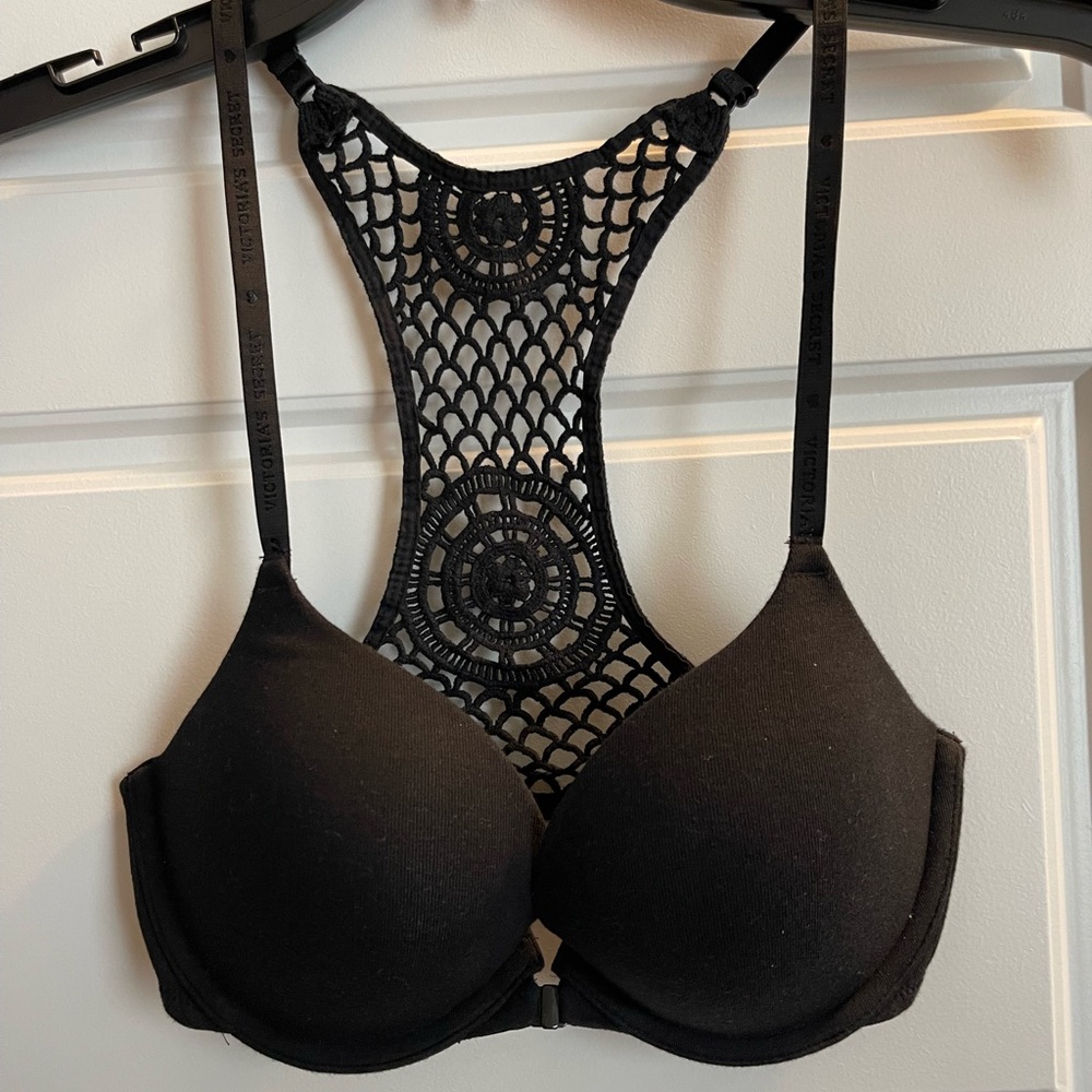 Victorias Secret Black Push Up Bra 32D